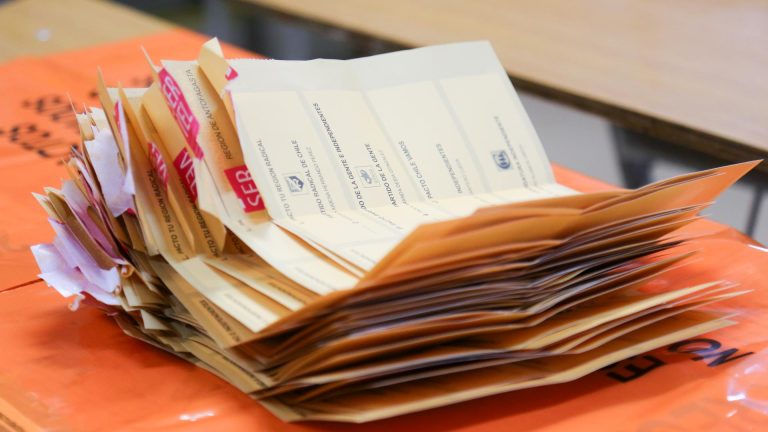 Si no puedes votar este domingo, esto es lo que debes hacer para no recibir multa