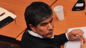 Mensajes con corazones y un regalo: las pruebas que Monsalve quiso aportar para probar 