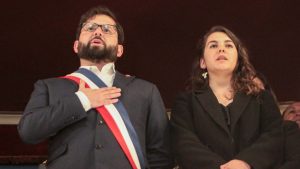 Tras anunciar su paternidad: La Moneda adelanta un eventual postnatal parental del presidente Boric