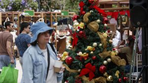 Cuánto gastarán en promedio los chilenos en regalos para la Navidad 2024