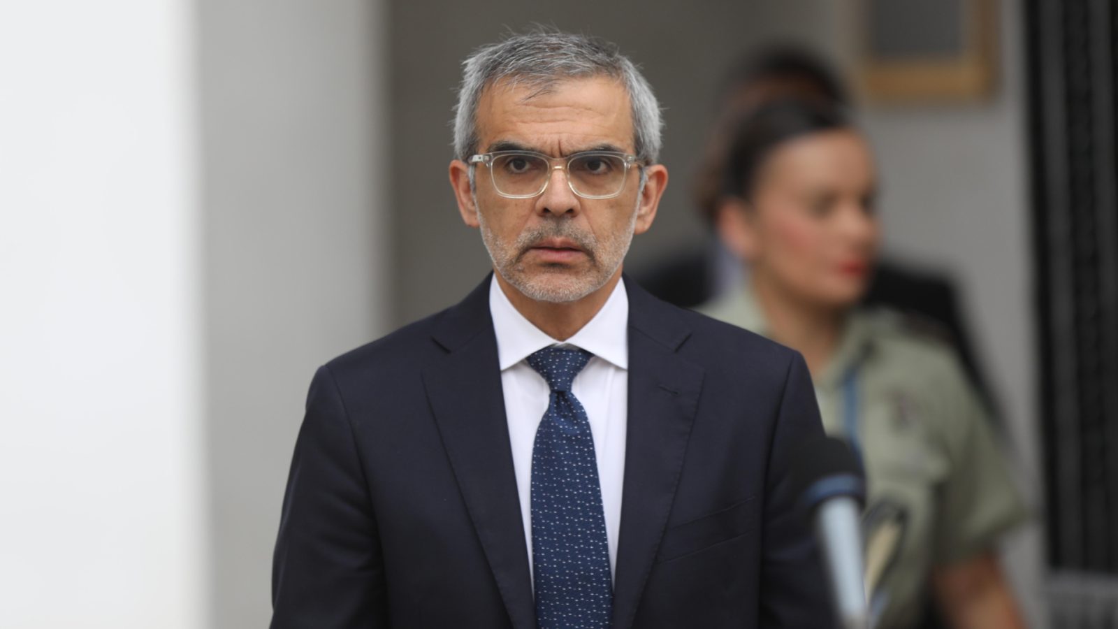 Luis Cordero regularización acotada migración