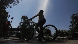 Anuncian pausa de la ola de calor: ¿cuándo bajarán las temperaturas en Santiago?