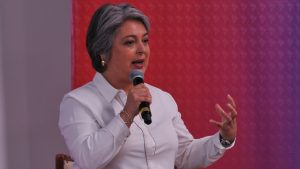 Ministra Jara responde a las críticas oficialistas contra reforma de pensiones: 