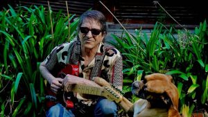Cómo fue la muerte de chilena por la que es investigado el guitarrista de Virus