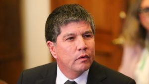 El costo del cuestionado vuelo de Caso Monsalve y el rechazo de censura contra Mellado: lo que dejó la sesión de la comisión investigadora