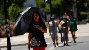 Las 13 comunas que tendrán los peak de calor este fin de semana