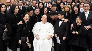 Qué provocó que el Papa Francisco fuera hospitalizado este viernes en Roma