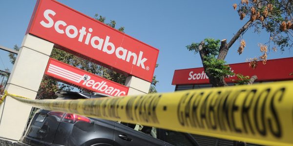 Robo $400 millones banco cerrillos corte de luz