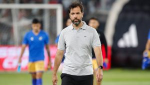 Duró solo tres meses: las derrotas que sentenciarían el futuro de Gustavo Leal en Everton
