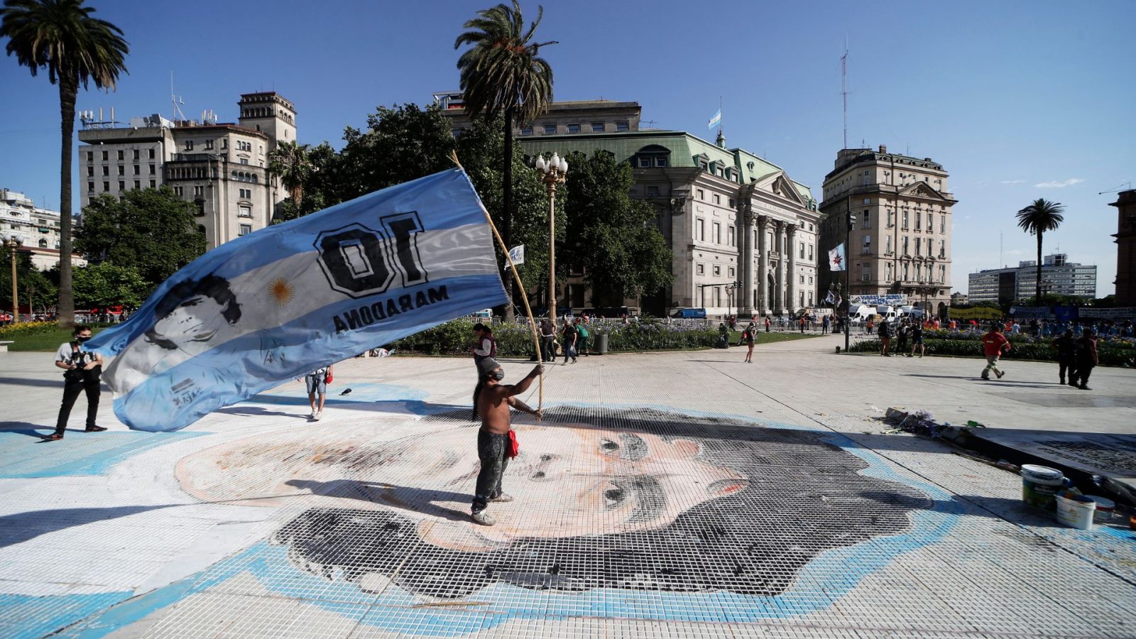 Abogado describe lugar donde vivió sus últimos días Maradona