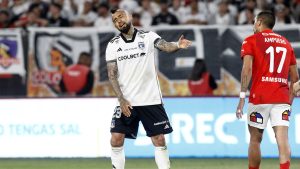 Enorme suspensión de partidos y estadios cerrados: el complejo panorama que tiene en jaque al fútbol chileno