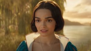 Se estrena este jueves en Chile: la polémica que rodea el live-action de Blanca Nieves