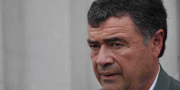 Ministro de Agricultura Esteban Valenzuela vuelve a complicar al Gobierno
