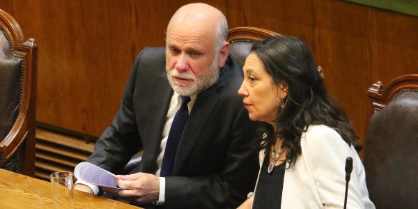 Alvaro-Elizalde-y-Macarena-Lobos-ministros-tramitacion-del-umbral-reforma-sistema-politico
