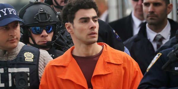 Fiscalía pide pena de muerte para Mangione