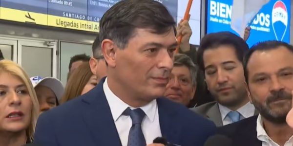 Franco Parisi volvió a Chile y apostó por independencia política