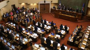 Oposición toma distancia: las reacciones de parlamentarios por nuevos aranceles de Trump