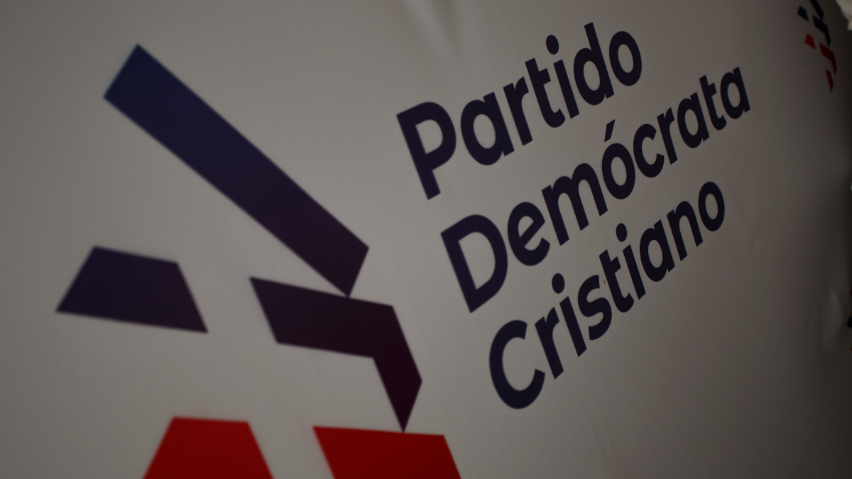 ¿Quién le habla al centro político?