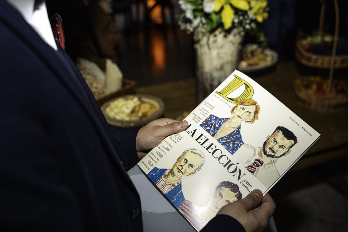 Portada de la Revista D en el lanzamiento del nuevo proyecto de El Dínamo