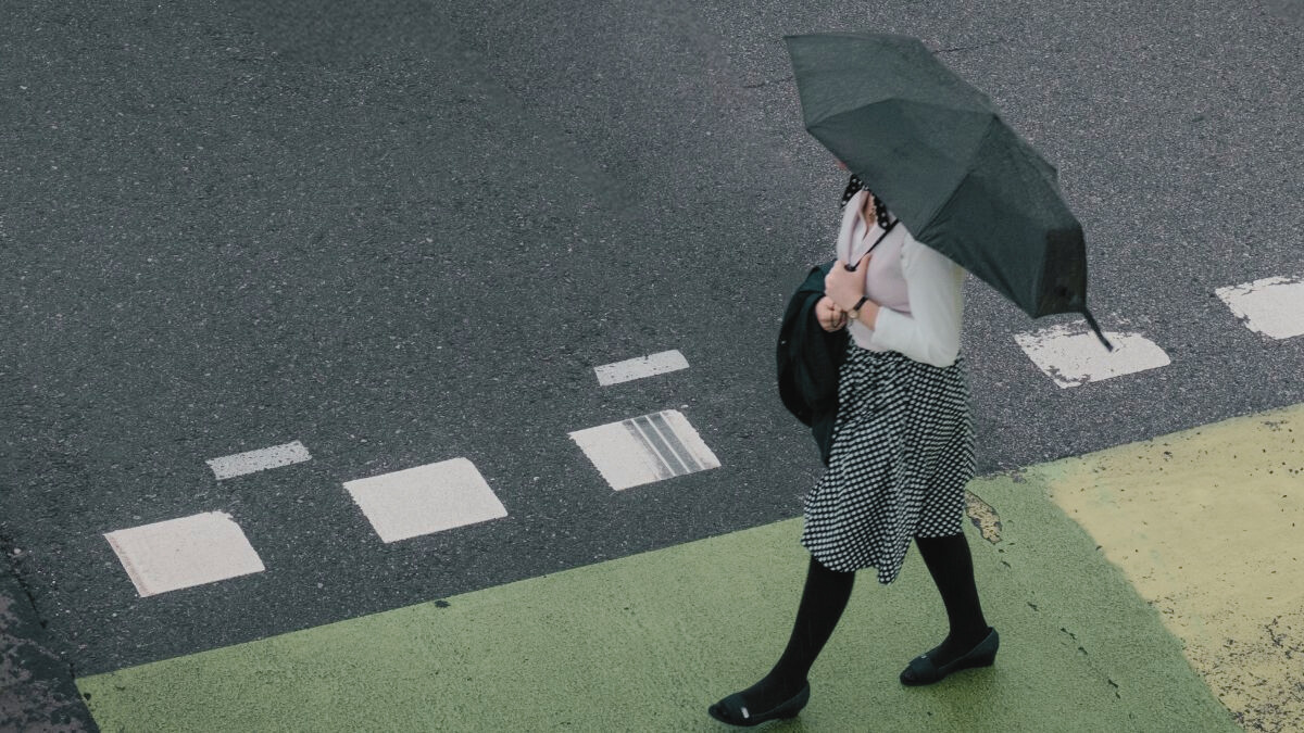 Será cuando menos lo imaginas: cuándo y dónde vuelve la lluvia a Santiago
