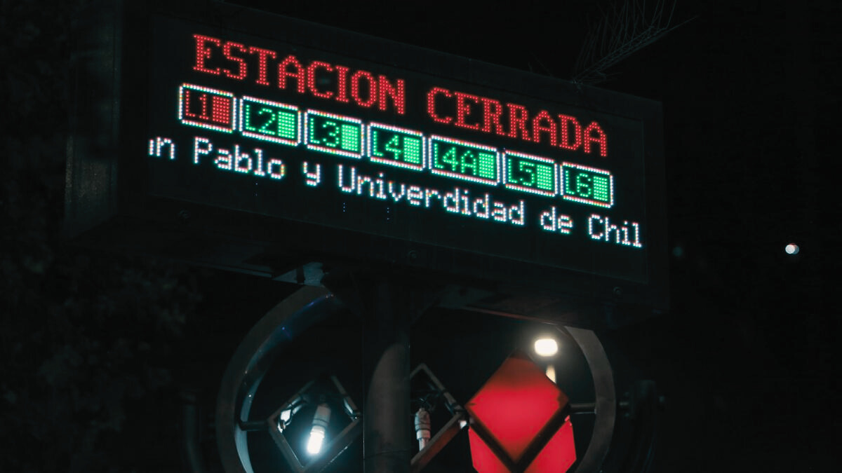 Cierran estaciones por disturbios: revisa el estado del Metro de Santiago