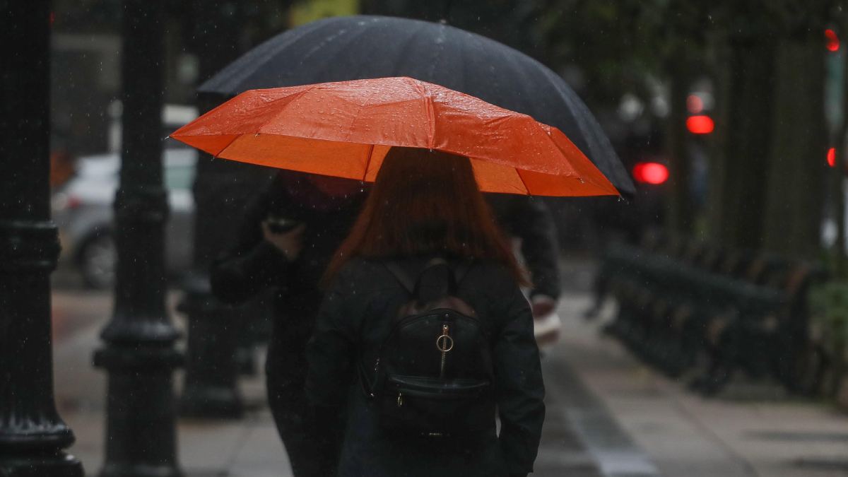 ¿Hasta qué hora lloverá hoy en Santiago?: revisa el pronóstico para este jueves