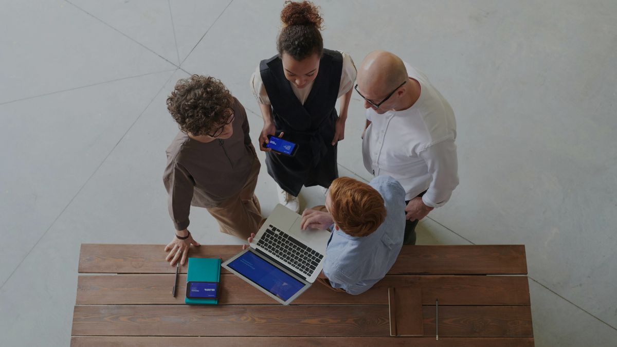 La startup chilena que permite contratar gerentes y directores de reconocidas empresas por hora
