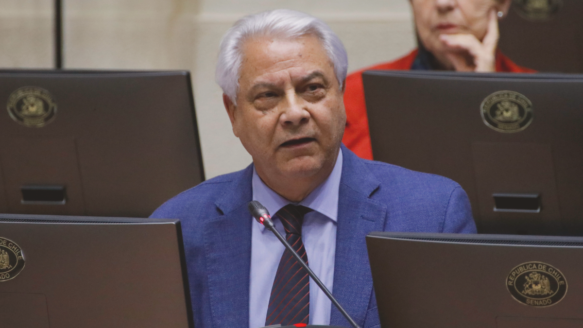 VIDEO - Diputado Meza acusa a Jaime Naranjo de golpes y zamarreo en plena sesión de la Cámara