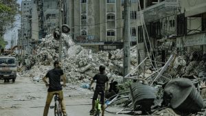 Mortífero ataque deja más de 100 muertos en menos de 24 horas en Gaza: denuncian escasez de artículos esenciales