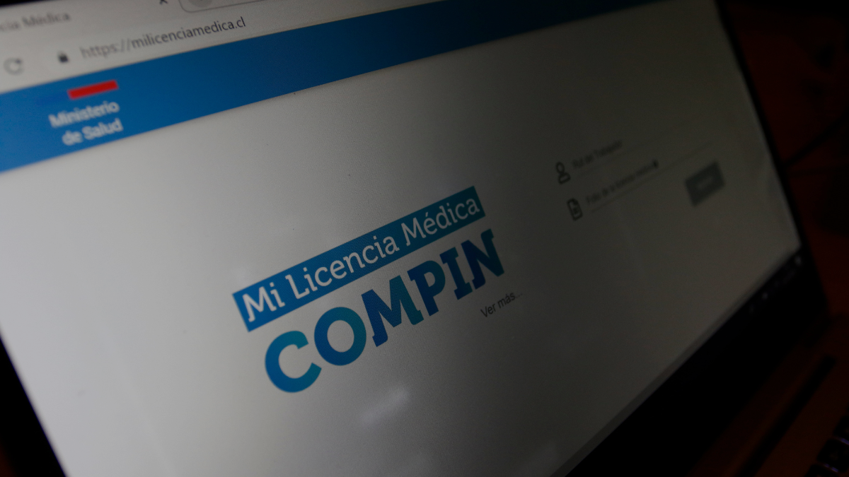 Las medidas que tomará el Gobierno tras masiva denuncia de licencias médicas falsas de funcionarios públicos