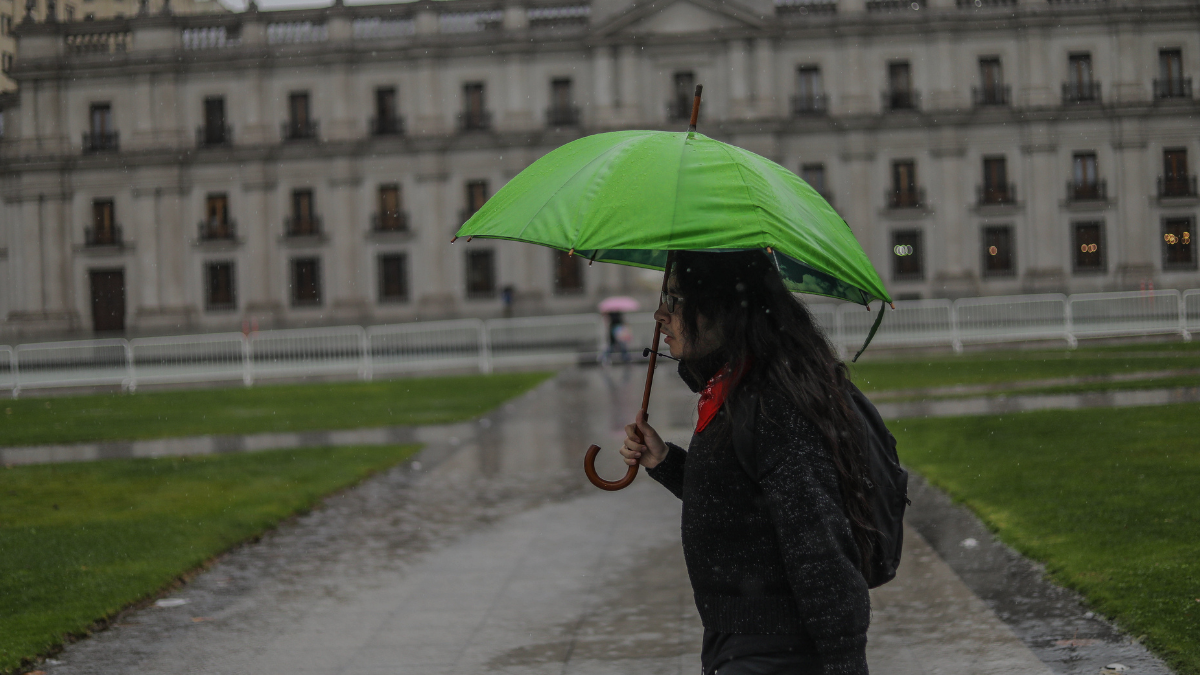 Lluvia en Santiago: a qué hora comienzan las precipitaciones y hasta cuándo se extenderán en la zona central