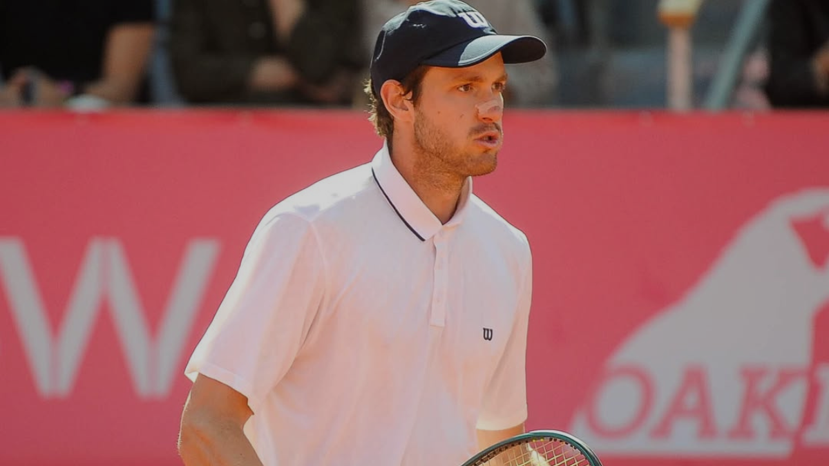 Nicolás Jarry sigue en caída libre tras despedirse del ATP de Ginebra y llega golpeado a Roland Garros
