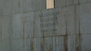 Recoleta y el PS repudian profanación de tumba de Allende en el Cementerio General