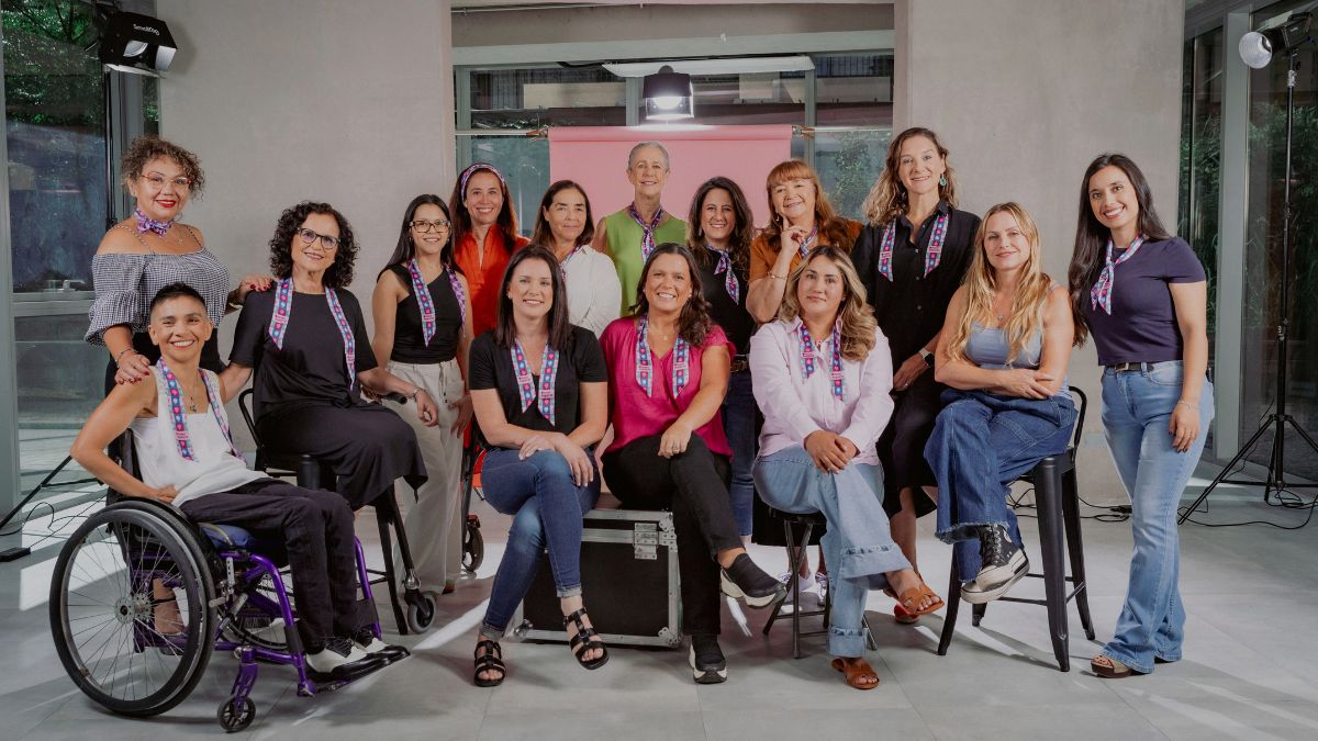 Cómo postular al Premio Mujer Impacta gracias a la IA