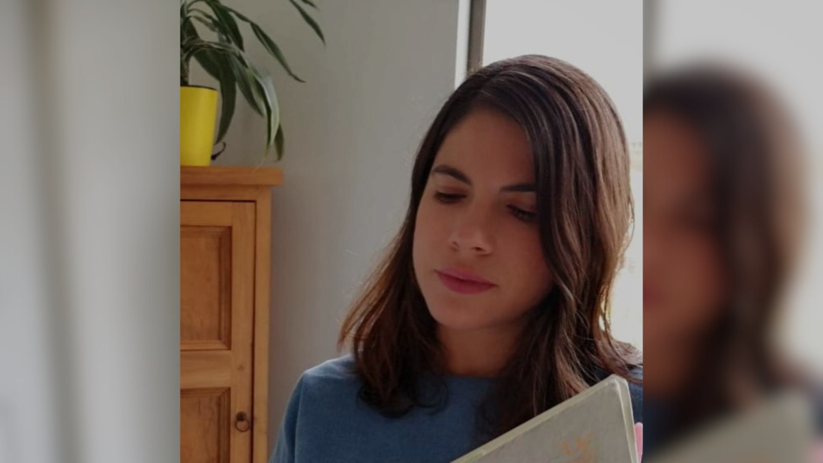 Valentina Orellana: la hermana de la ministra de la Mujer que es coordinadora de Culturas