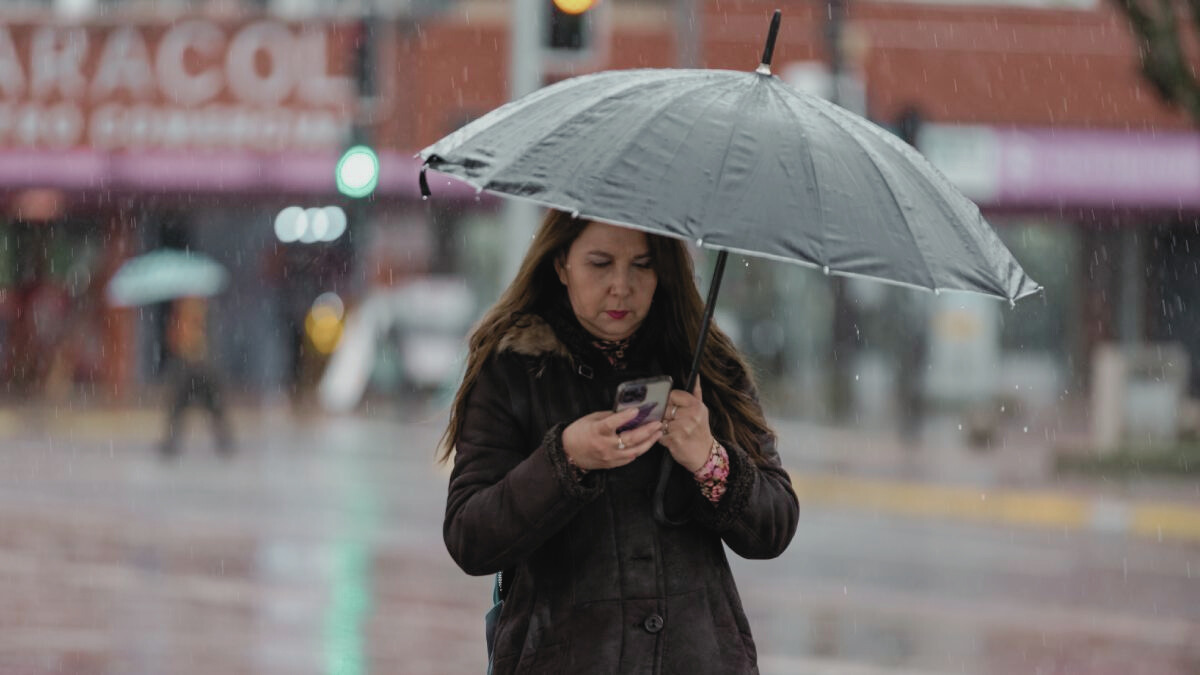 ¿Hasta qué hora lloverá en Santiago este lunes?