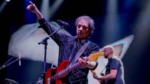 Guitarrista de Virus saca la voz tras muerte de su pareja chilena: 