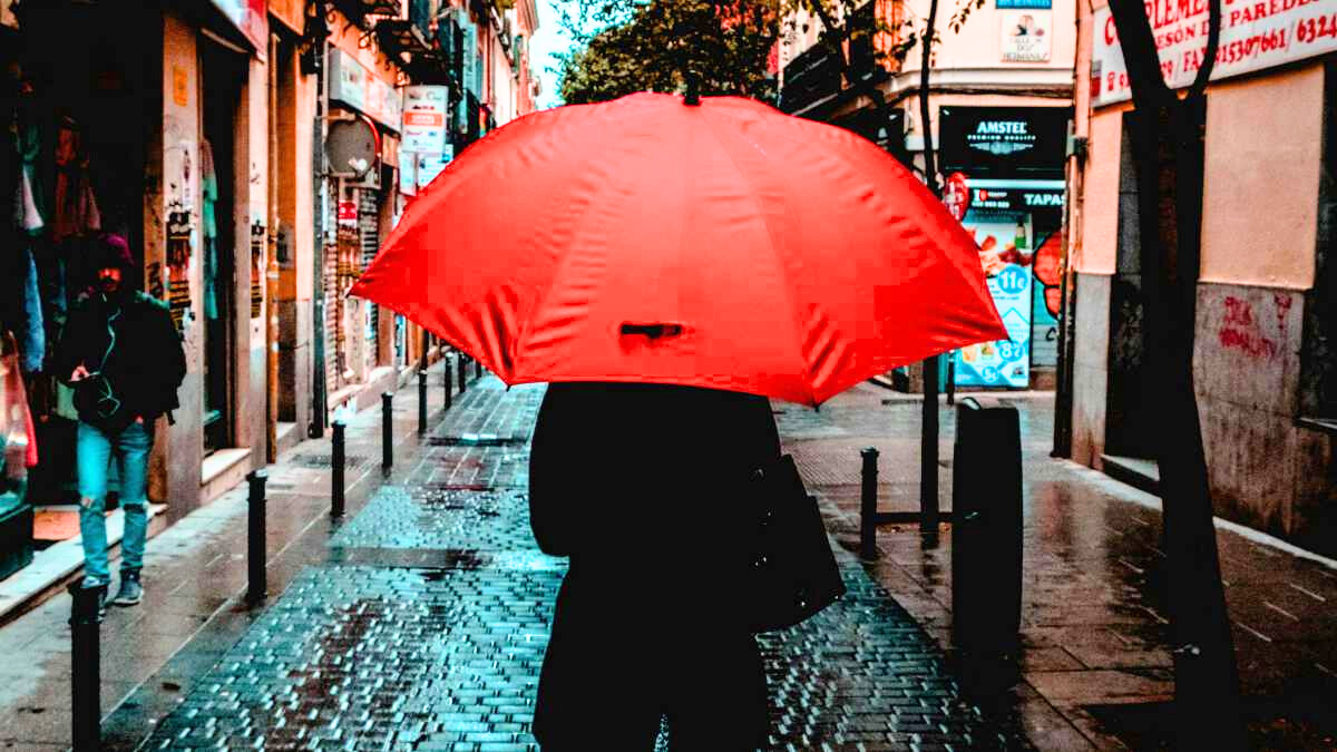 Sistema frontal traerá cuatro días de lluvia a Santiago: ¿Cuánta agua caerá en la capital?