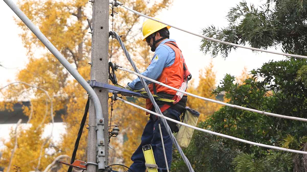 MAPAS - Las seis comunas de la RM que tendrán cortes de luz este lunes