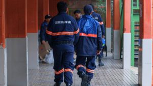 Cuadrillas de emergencia: municipios se preparan ante inminente llegada de sistema frontal a Santiago