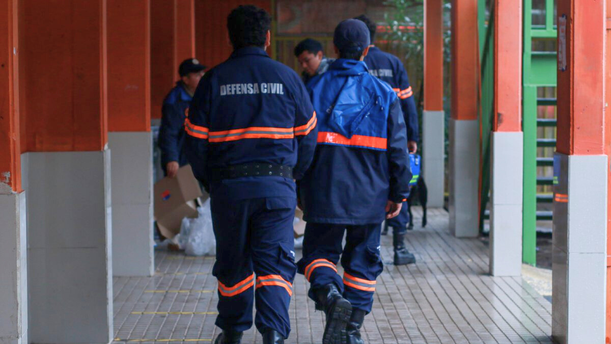 Cuadrillas de emergencia: municipios se preparan ante inminente llegada de sistema frontal a Santiago
