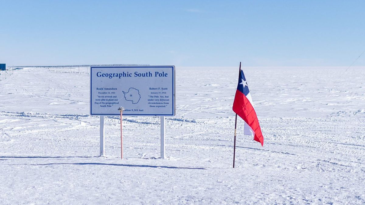 El misterio que rodea la Antártica: ondas de radio anómalas desafían la física debajo del hielo