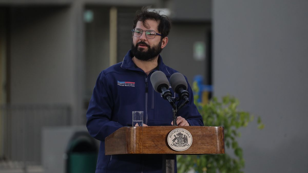 Presidente Boric afirma que su hija Violeta nacerá en un hospital público: 