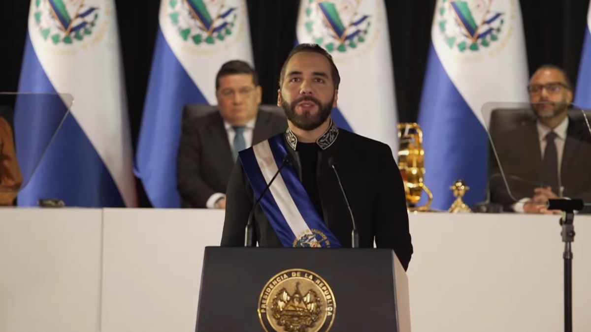 Bukele no tiene problema en que lo llamen dictador: 