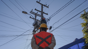 Enel anuncia nuevos cortes de luz programados en la RM para este jueves: revisa las 11 comunas afectadas