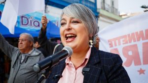 Dupla Jadue-Carmona provoca dolores de cabeza en comando de Jara previo a la primaria