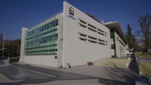 Ranking CWUR 2025: UNAB en el top 5 en Chile y dentro de las 50 mejores en Latinoamérica y el Caribe
