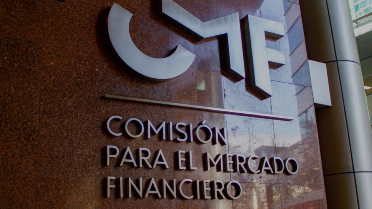 Suplantan identidad de la presidenta de la CMF para realizar estafas
