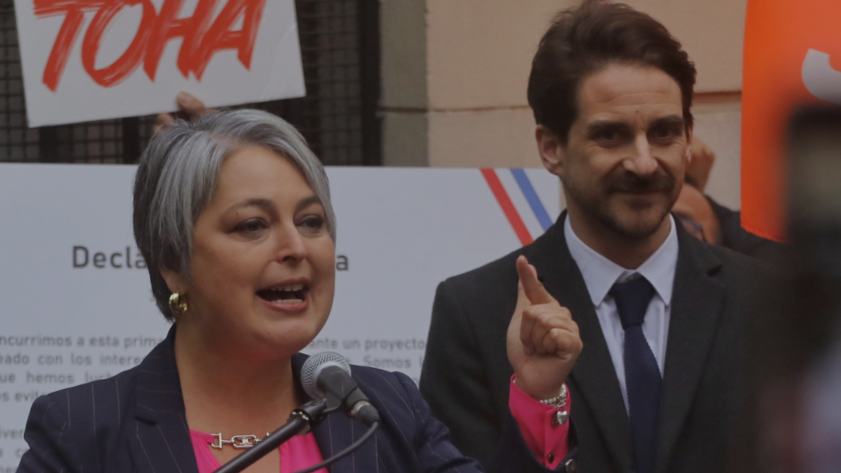 Las cuentas alegres del comando de Jeannette Jara tras alza en las encuestas y la apuesta por seguir quitándole votos a Winter