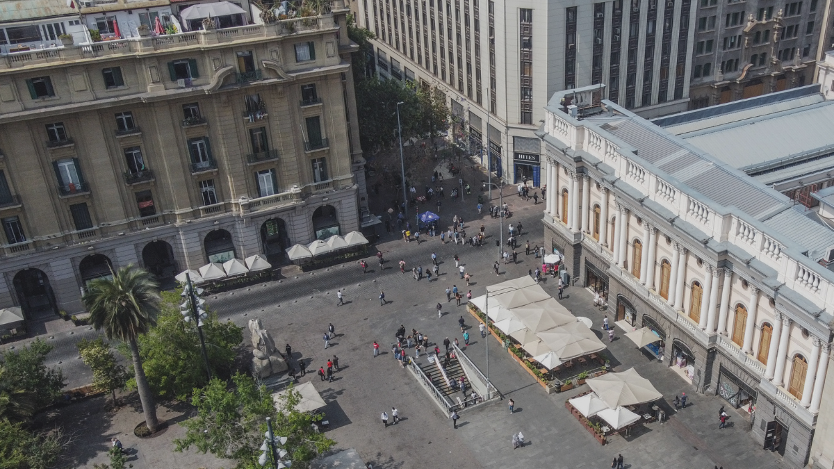 Santiago: hay 9.700 locales comerciales que pagan $1.400.000 en contribuciones semestrales